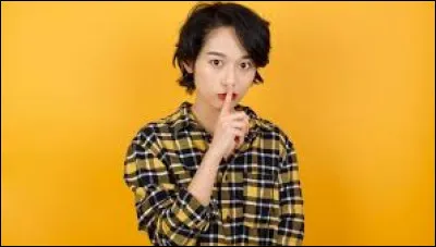 Se tenir à carreau est une expression du Moyen Âge qui signifiait se mettre à l'abri ; mais à l'abri de quoi ?