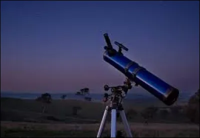 Hier soir j'ai observé les étoiles grâce à mon télescope.