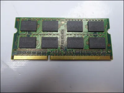 Dans le domaine de l'informatique, quelle mémoire n'existe pas ?