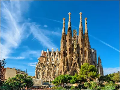 En quelle année a commencé la construction de la Sagrada Família ?