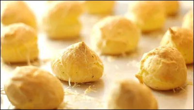 Constituée de pâte à choux salée et de fromage, de quelle région française provient la gougère ?