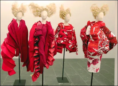 Qui a fait de la mode déstructurée ?