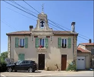 Petit village Vosgien de 43 habitants, Socourt se situe en région ...