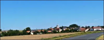 Commune néo-aquitaine, dans l'aire d'attraction Châtelleraudaise, Doussay se situe dans le département ...