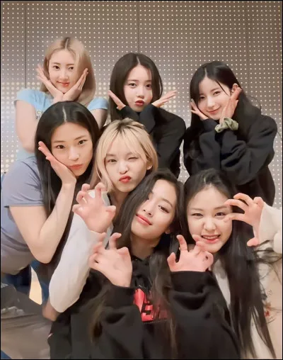 Laquelle a aidé BabyMonster quand elles s'entrainaient ?