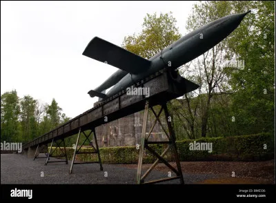 Sur quel pays les tirs de missiles V1 se sont-ils interrompus le 4 septembre 1944 ?