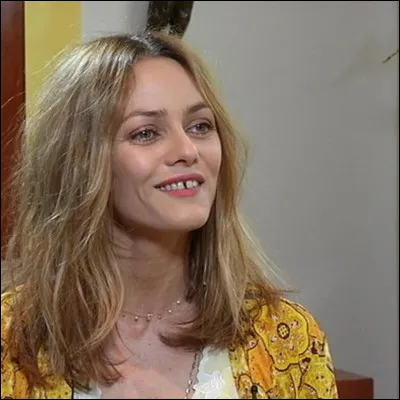 Quel est le nom de cette chanteuse née le 22 décembre 1972 ?