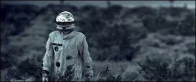 À quel groupe de punk rock doit-on la chanson "Astronaut" en 2011 ?