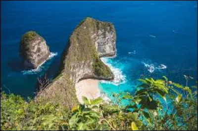 Quel est le surnom de l'île de Bali en Indonésie ?