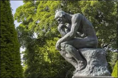 Qui a réalisé cette sculpture représentant un homme en profonde réflexion ?