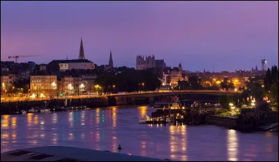 Quelle est la population de la ville de Nantes ? (2025)