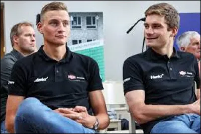 Quelle légende du cyclisme est le grand-père des coureurs cyclistes Mathieu et David van der Poel ?
