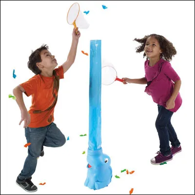 Commençons avec un jeu incontournable ! 
Le but est d'attraper les papillons envoyés en l'air par la trompe de l'éléphant. Comment s'appelle ce jeu ?