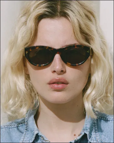 Qui est cette femme dans la série Monk ?