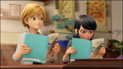 À quel cours de langue Marinette emmène-t-elle Adrien ?