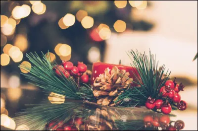 Complétez le proverbe qui affirme : Noël au balcon, Pâques...