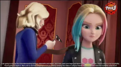 Laquelle de ces couleurs napparaît pas sur la tenue de lennemi de Zoé Lee ?