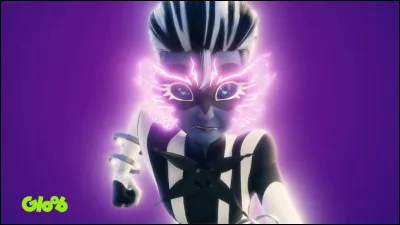 Si le super-vilain akumatisé porte une bague, à quel doigt la porte-t-il ?