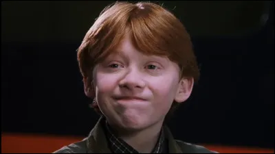 C : Quel est le nom du hibou de Ron Weasley ?