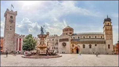 En quelle ann&eacute;e est d&eacute;c&eacute;d&eacute;e Cl&eacute;op&acirc;tre VII ?