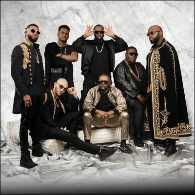 De quel groupe faisait-il partie avant cela ?