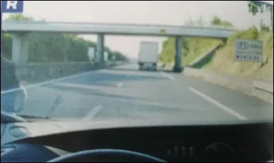 Ce camion est-il limité à 90 km/h ?