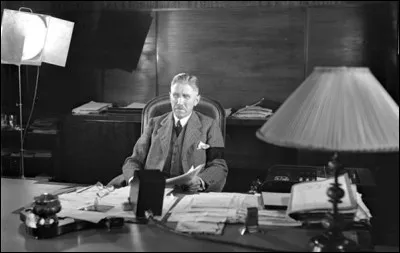 Quel homme politique a fait le discours de Marbourg le 17 juin 1934, discours vu comme la dernière prise de parole publique d'une figure politique importante de l'époque du Troisième Reich, s'opposant au nazisme ?