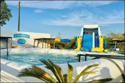 Où se trouve le camping du film camping ?