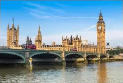 Quel est le surnom de la ville de Londres ?