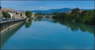 Quelle est cette rivière qui traverse le nord du département pour se jeter dans le Rhône entre Tournon et Valence ?