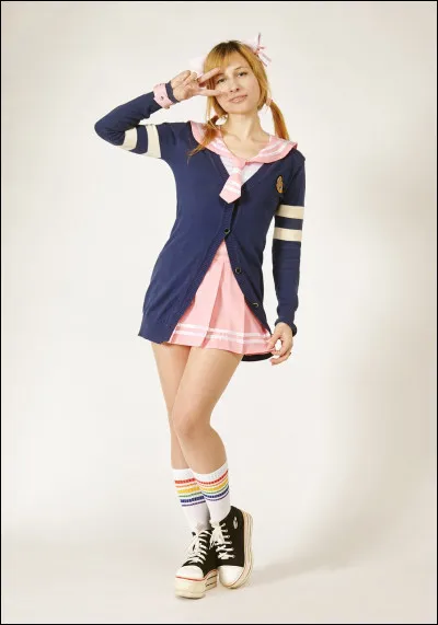 Une femme d'honneur est une s&eacute;rie t&eacute;l&eacute;vis&eacute;e fran&ccedil;aise en 37 &eacute;pisodes de 90 minutes. Au d&eacute;part, la s&eacute;rie est tourn&eacute;e principalement &agrave; Auxerre ainsi que dans les villages alentour, comme Appoigny. Quel est le lieu de tournage de la caserne en r&eacute;alit&eacute; ?