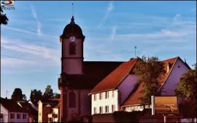 Quel est ce bourg de 2 600 habitants situé entre Belfort et Montbéliard ?