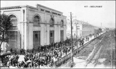 Quelle est cette grande entreprise qui employait 7 500 ouvriers à Belfort à la fin des années 70 ?