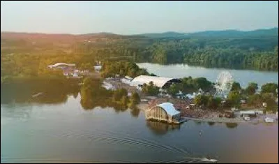 Quel est ce festival de musique qui se déroule tous les ans en juillet sur les rives du lac de Malsaucy ?