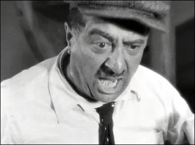 Qui est cet acteur, interprète de cette réplique : ''Ah, te voilà, toi ! Regarde la voilà, la pomponnette. Garce, salope, ordure, c'est maintenant que tu reviens ?'' ?