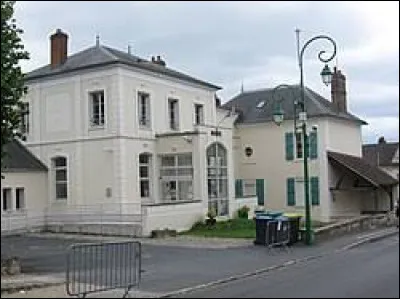 Village francilien, dans l'arrondissement de Meaux, Bouleurs se situe dans le département ...