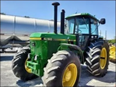 La SNCF, c'est aussi des b&acirc;timents, des gares, des postes, des etc. Quelle surface de ces b&acirc;timents a &eacute;t&eacute; d&eacute;truite et est &agrave; reconstruire ?