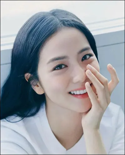 Par quel surnom l'appelaient ses parents lorsque Jisoo était enfant ?