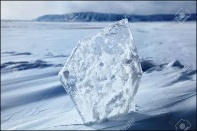 Vous faites le 1er pas pour dénouer une situation.
Quel verbe convient ?