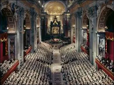 Voulu par Jean XXIII, le concile appelé "Vatican II" a symbolisé l'ouverture au monde moderne et à la culture contemporaine, prenant en compte les progrès technologiques et la sécularisation croissante. Quand était-ce ?
