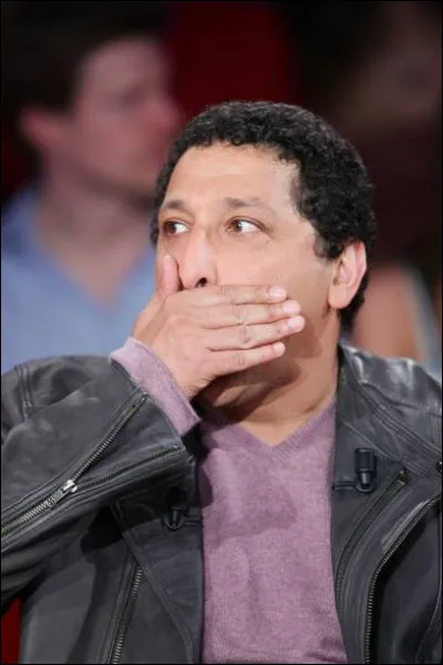 Commissariat Bastille : Le capitaine Mo Loumani est un flic de 40 ans, du genre jeans-baskets, qui officie dans le c&eacute;l&egrave;bre quartier parisien de la Bastille o&ugrave; il a &eacute;t&eacute; &eacute;lev&eacute;. Qui est Loumani ?