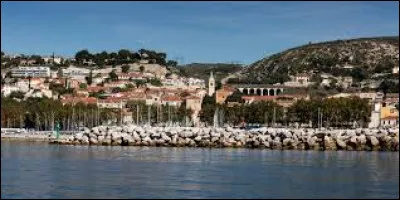 Quel est le nom de ce quartier côtier de Marseille, situé au nord-ouest de la ville et adossé à la petite chaîne montagneuse du même nom ?