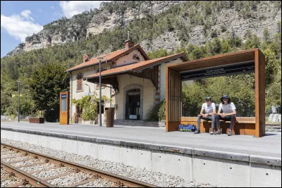 Comment peut-on accéder au sommet du puy de Dôme sans marcher ?