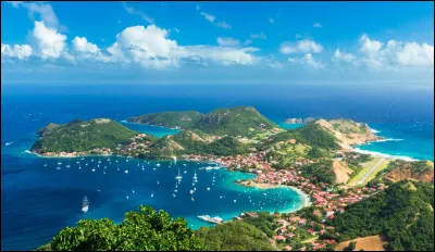 De quel département d'outre-mer français Basse-Terre est-elle la préfecture ?