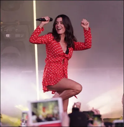 Qui est cette chanteuse ?