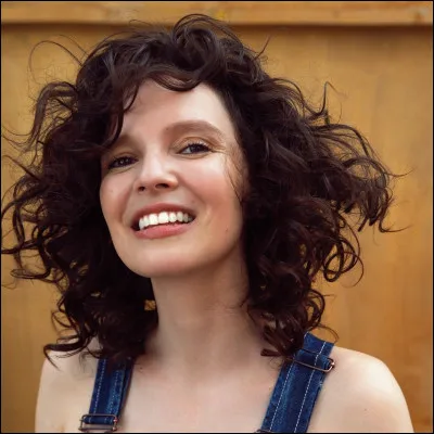 Qui est cette chanteuse ?