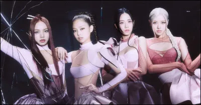 Qui est la plus âgée du groupe ?