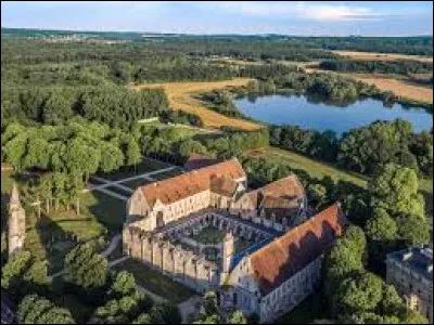Lequel de ces monuments ne fait pas partie de la Picardie ?