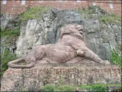 Quel animal est statufié à Belfort ?