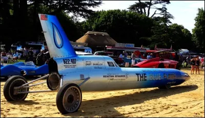 Quel est le nom de ce véhicule qui dépasse la barre symbolique des 1000 km/h en 1970 ?